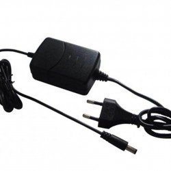 Захранващ адаптер 12V DC 2A Захранващ адаптер 12V DC 2A